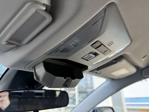 Used 2025 Toyota RAV4 XLE image 27