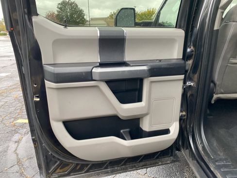 Used 2019 Ford F250 XLT w/ Snow Plow Prep Package image 18