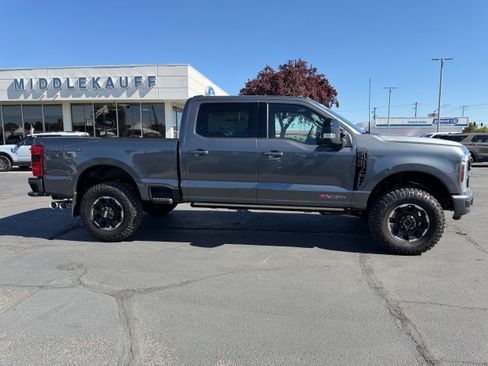 New 2026 Ford F350 Platinum w/ Tremor Off-Road Package AWD/4WD image 2
