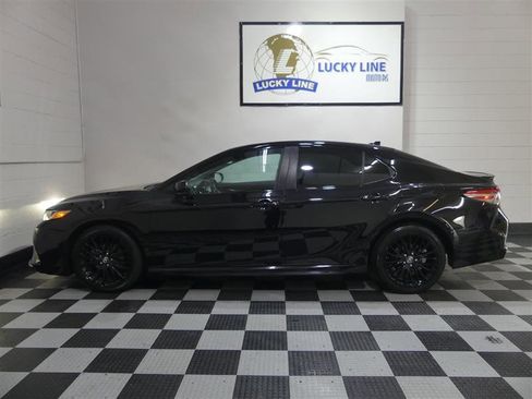 Used 2019 Toyota Camry SE image 7