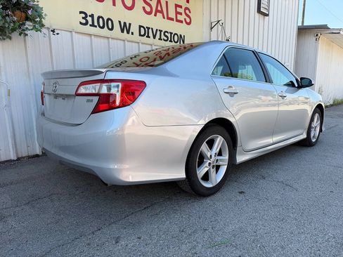 Used 2013 Toyota Camry SE FWD image 4