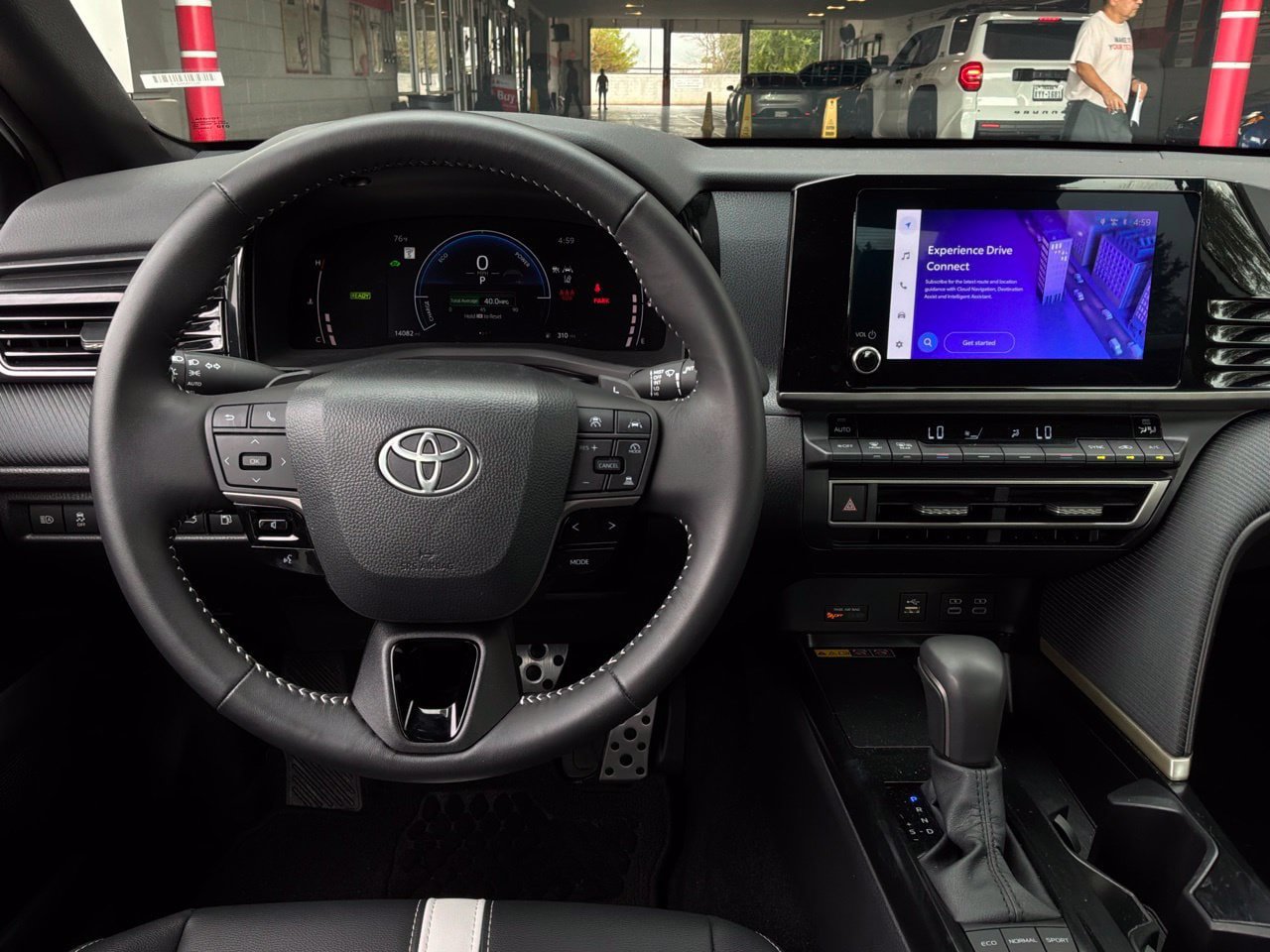 Used 2026 Toyota Camry SE FWD image 14