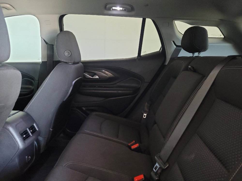 Used 2024 GMC Terrain SLE FWD image 18