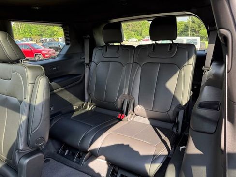 New 2026 Jeep Grand Cherokee L Limited w/ Luxury Tech Group II AWD/4WD image 29