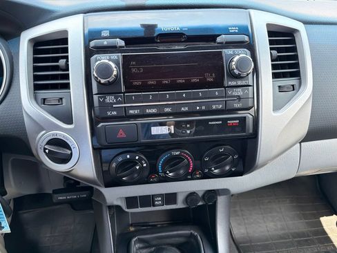 Used 2012 Toyota Tacoma 4x4 Double Cab w/ TRD Sport Pkg image 2