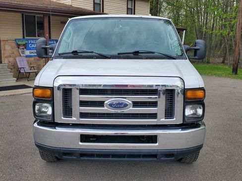 Used 2014 Ford E-150 and Econoline 150 Extended w/ Interior Upgrade Package RWD image 9