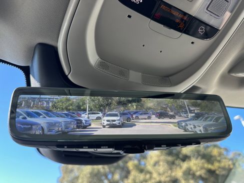 New 2026 Volvo XC90 B5 Core image 17