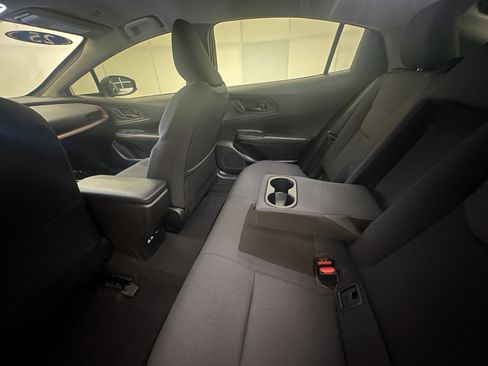 Used 2025 Toyota Prius Plug-In Hybrid image 18