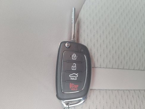 Used 2016 Hyundai Sonata SE FWD image 32