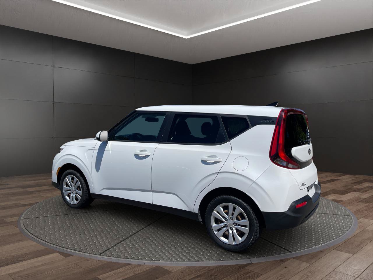 Used 2020 Kia Soul LX FWD image 6
