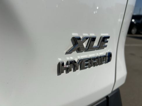 Certified 2024 Toyota RAV4 XLE w/ Convenience Package AWD/4WD image 9