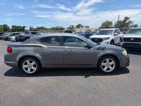 Used 2013 Dodge Avenger SE FWD image 8