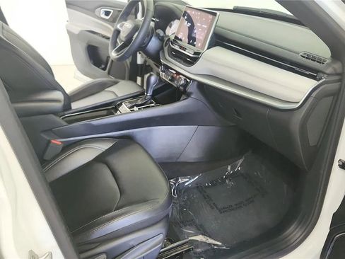 Used 2025 Jeep Compass Limited AWD/4WD image 35