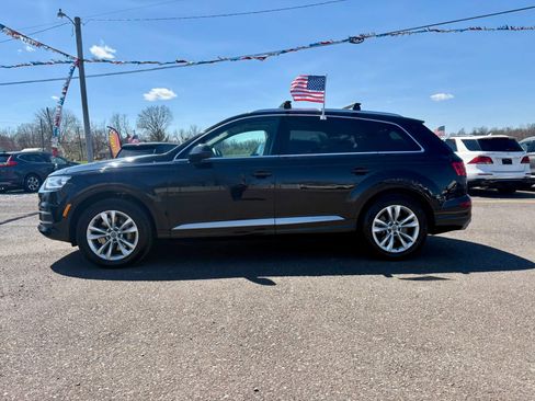 Used 2017 Audi Q7 3.0T Premium Plus w/ Premium Plus Package image 2