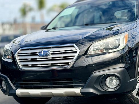 Used 2017 Subaru Outback 3.6R Limited AWD/4WD image 7