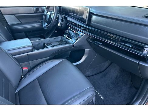 Used 2025 Hyundai Santa Fe Calligraphy image 17