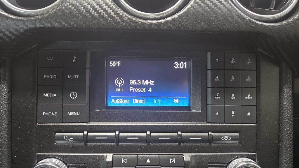 Used 2018 Ford Mustang Coupe RWD image 12