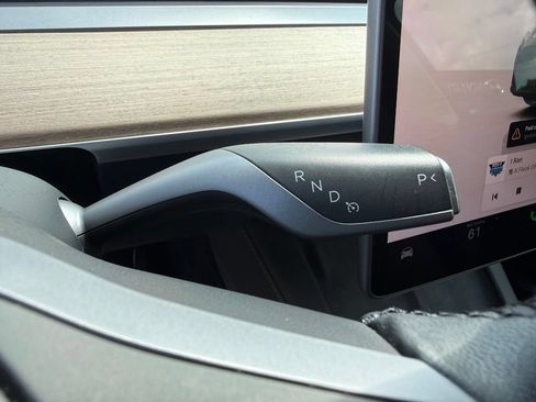 Used 2023 Tesla Model Y Long Range AWD/4WD image 24