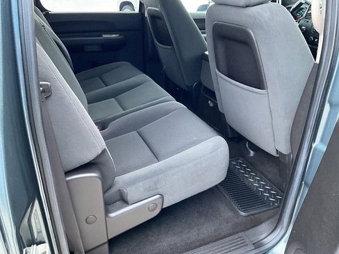 Used 2009 Chevrolet Silverado 2500 LT w/ Exterior Plus Package image 18