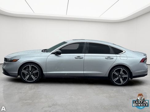 Used 2024 Honda Accord Sport image 3