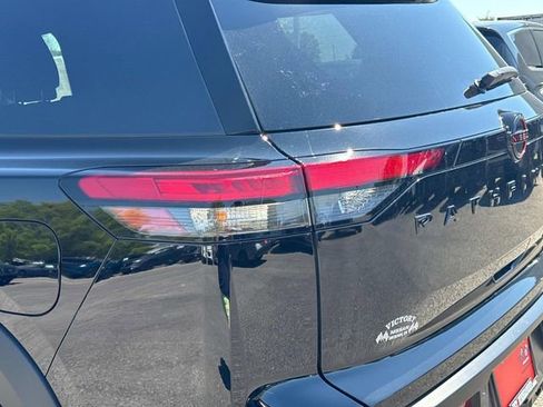 New 2026 Nissan Pathfinder Rock Creek AWD/4WD image 12