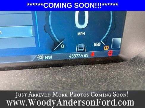 Used 2023 Ford Expedition Limited image 13