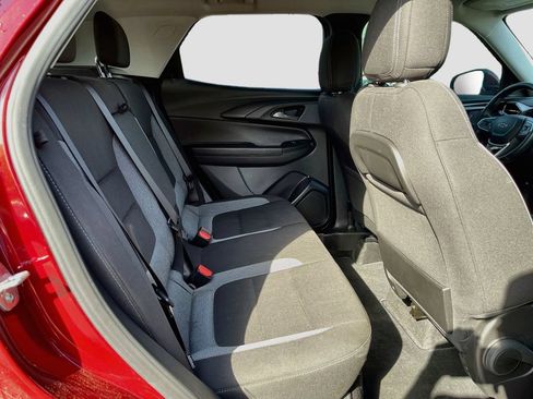 Used 2025 Chevrolet TrailBlazer LT w/ Convenience Package FWD image 25