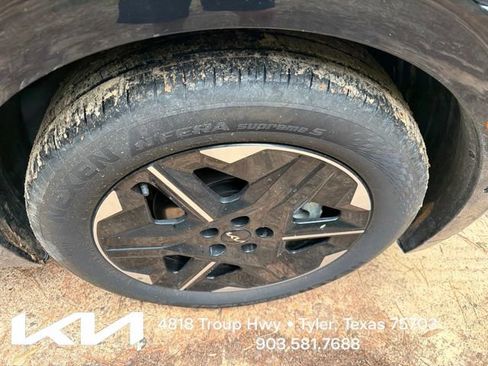 Used 2025 Kia EV6 Wind RWD image 14