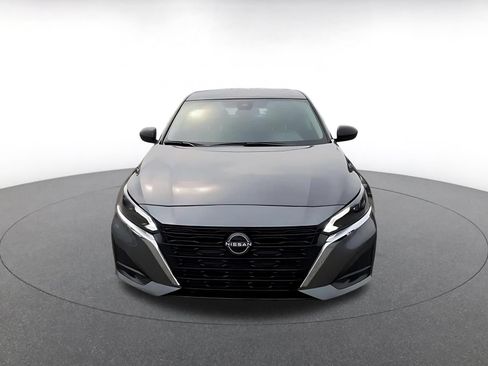 Used 2025 Nissan Altima 2.5 SV FWD image 4