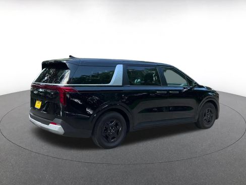 Used 2026 Kia Carnival FWD image 14