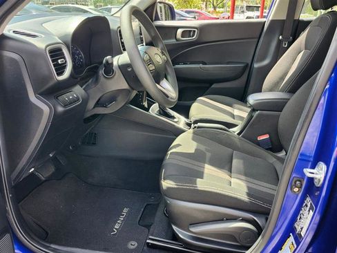 Used 2020 Hyundai Venue SEL image 6