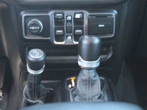 Used 2024 Jeep Wrangler Sport S AWD/4WD image 17