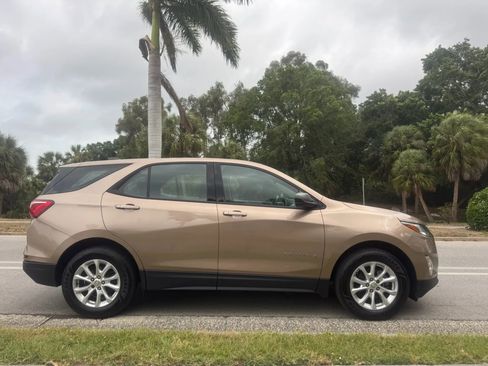 Used 2019 Chevrolet Equinox LS w/ LPO, Floor Liner Package AWD/4WD image 21