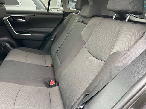 Used 2021 Toyota RAV4 XLE w/ Convenience Package AWD/4WD image 8