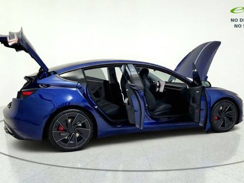 Used 2025 Tesla Model 3 Performance AWD/4WD image 19