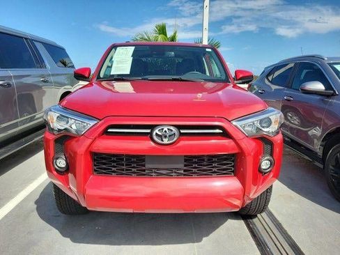 Used 2022 Toyota 4Runner SR5 RWD image 2