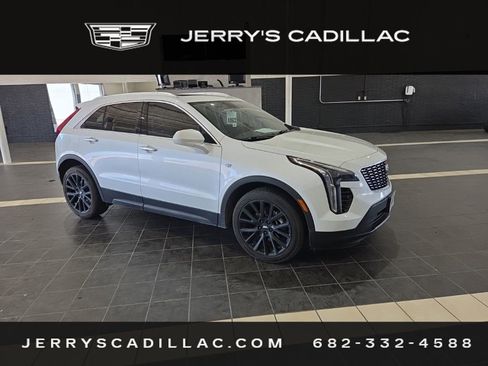 Used 2021 Cadillac XT4 Luxury FWD image 2