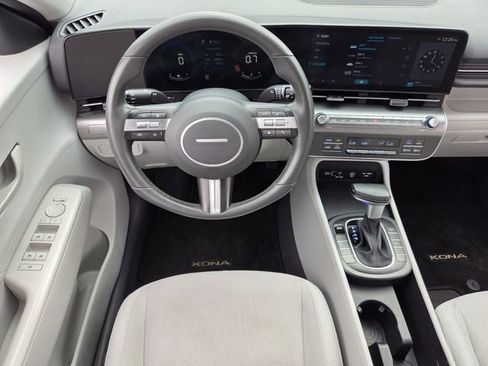 Used 2024 Hyundai Kona SEL image 13