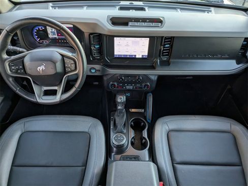 Used 2022 Ford Bronco Wildtrak image 15