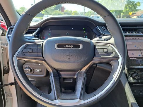 Used 2024 Jeep Grand Cherokee Limited 4xe AWD/4WD image 11