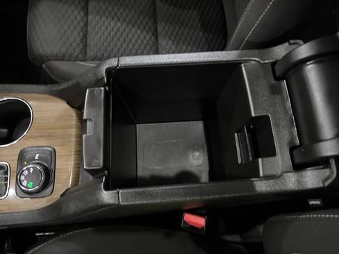 Used 2019 GMC Acadia SLE w/ Driver Alert Package I AWD/4WD image 29