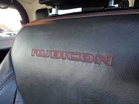 Used 2018 Jeep Wrangler Rubicon AWD/4WD image 11