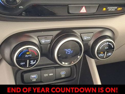 Certified 2024 Hyundai Venue SEL image 21