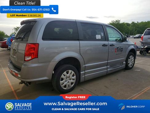 Used 2019 Dodge Grand Caravan SE FWD image 4
