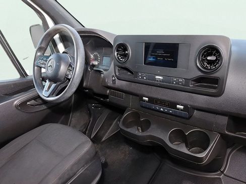 Used 2019 Mercedes-Benz Sprinter 1500 w/ Driver Convenience Package image 18