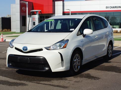 Used 2015 Toyota Prius V Three image 24