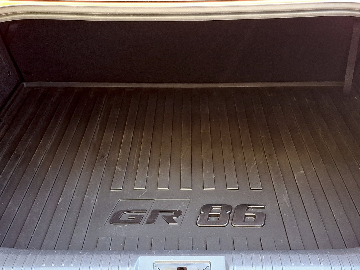 Used 2024 Toyota GR86 Premium RWD image 30