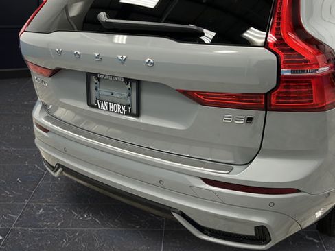 Used 2025 Volvo XC60 B5 Ultra w/ Protection Package Premier AWD/4WD image 38