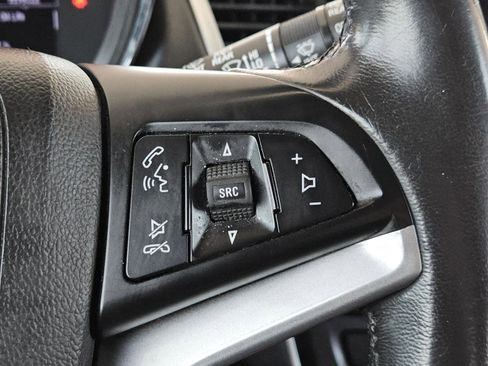 Used 2020 Chevrolet Trax LT w/ LT Convenience Package image 19