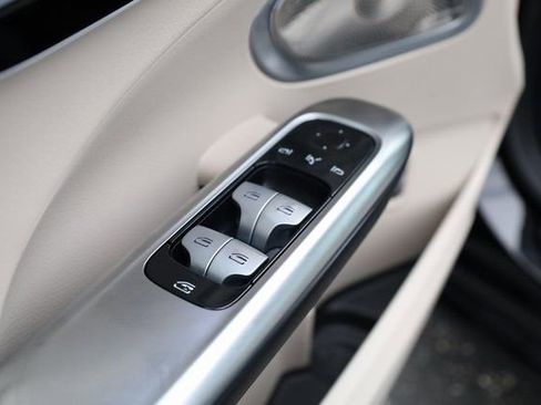 Used 2024 Mercedes-Benz C 300 4MATIC Sedan image 14